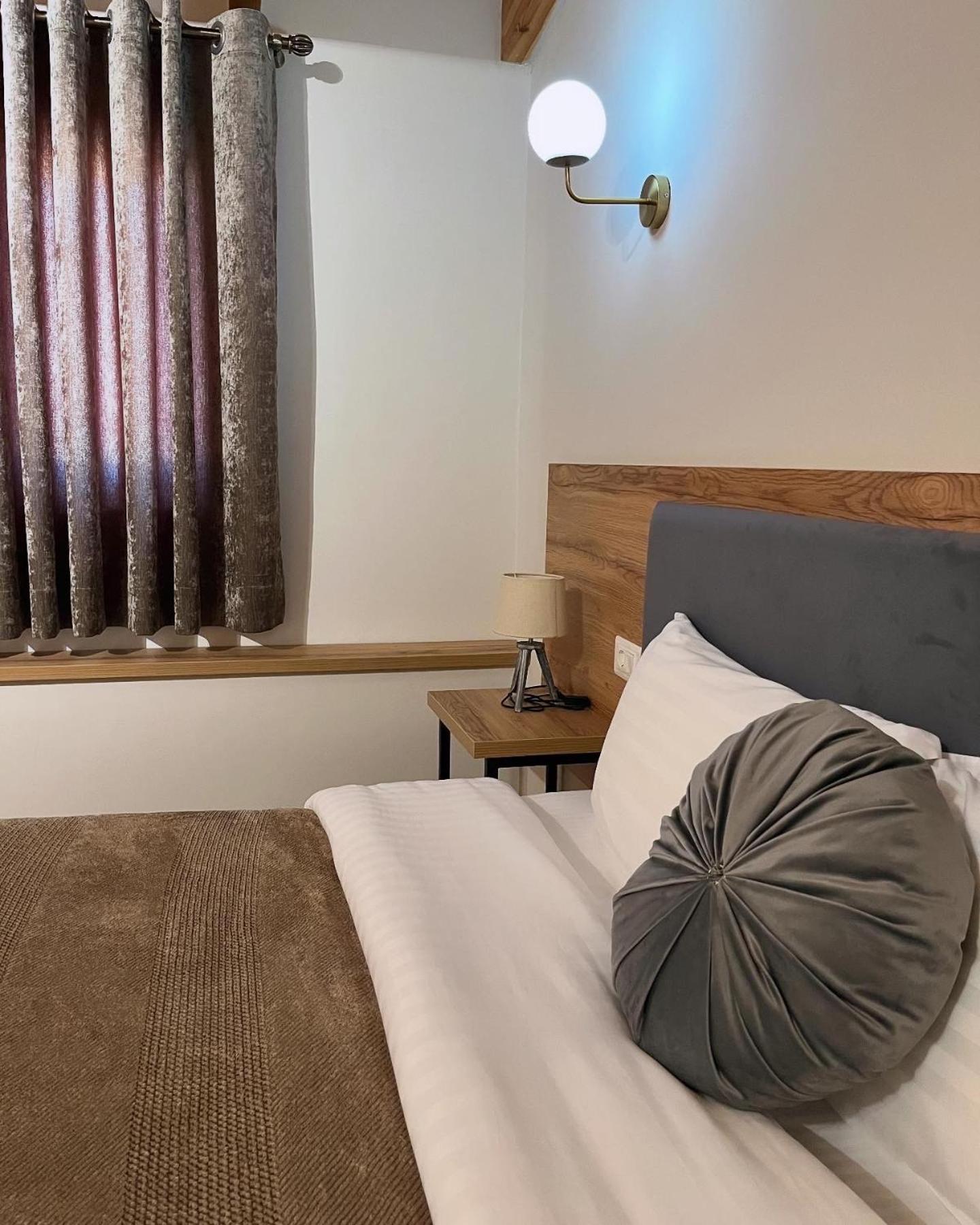 Mili Hotel Berat Ngoại thất bức ảnh